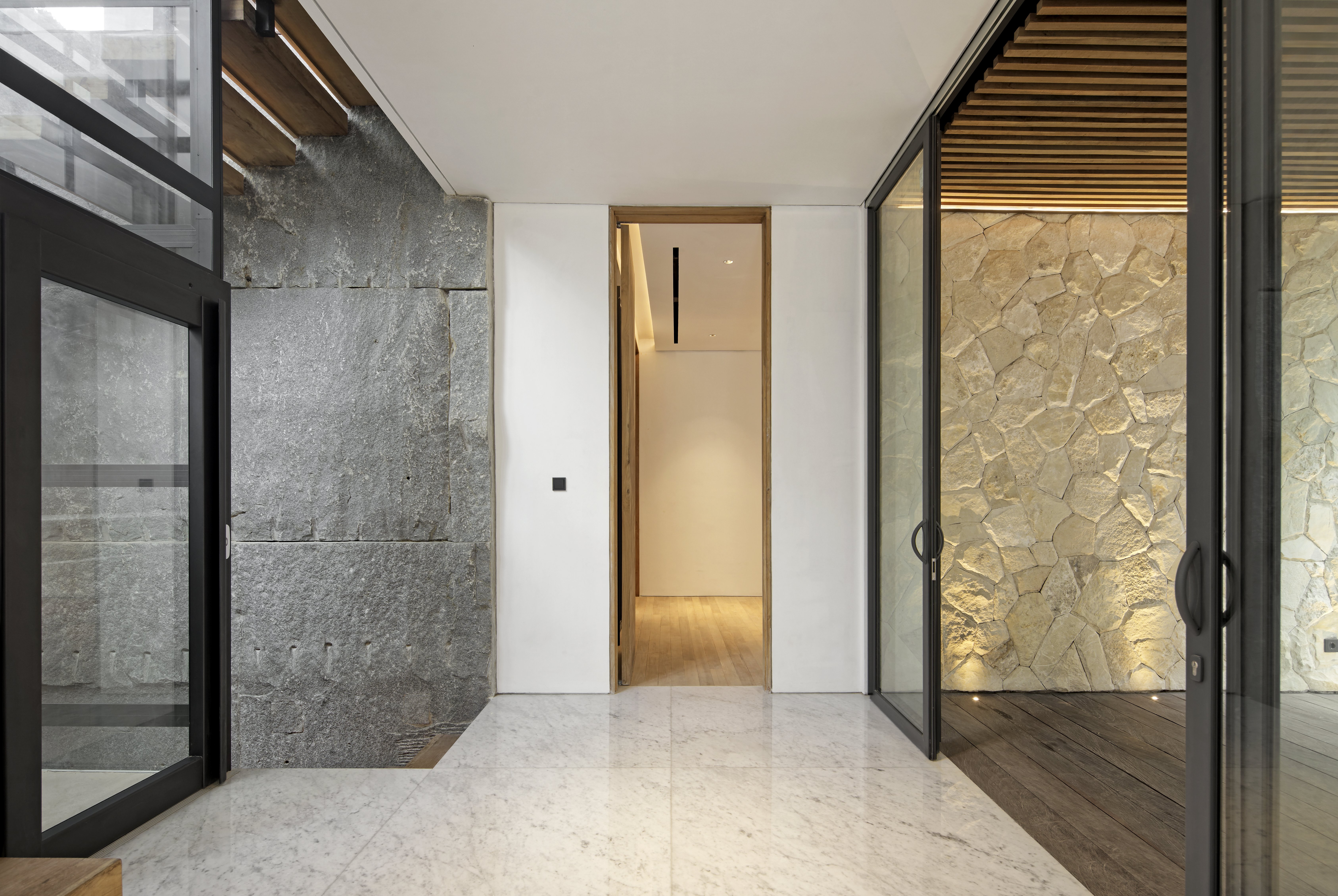 BUDI PRADONO ARCHITECTS - Juara 3